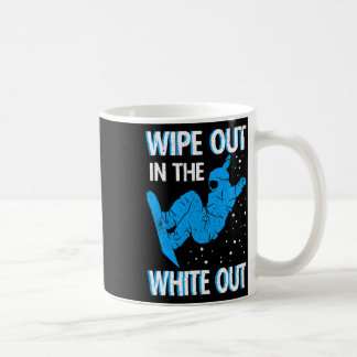 Schneebrett abwischen im weitläufigen Skigebiet Sn Kaffeetasse