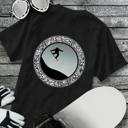 Schneedecke Boarding Schwarz-weißes Runddesign T-Shirt
