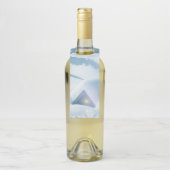 Schneedecke in einem Wald Flaschenanhänger (Auf Flasche)