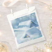 Schneedecke in einem Wald Geschenktütchen (Ausgeschnitten)