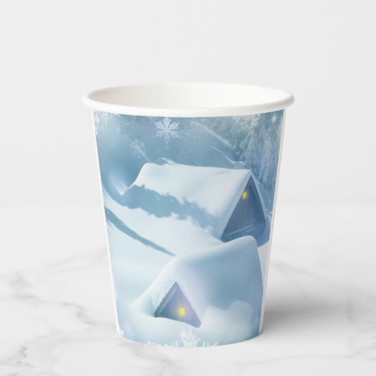 Schneedecke in einem Wald Pappbecher (Rückseite)