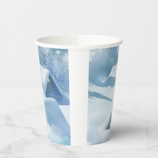 Schneedecke in einem Wald Pappbecher (Links)