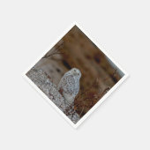 Schneeeule auf einem Felsen Serviette (Ecke)