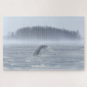 Schneeeule fliegt im Winter Puzzle