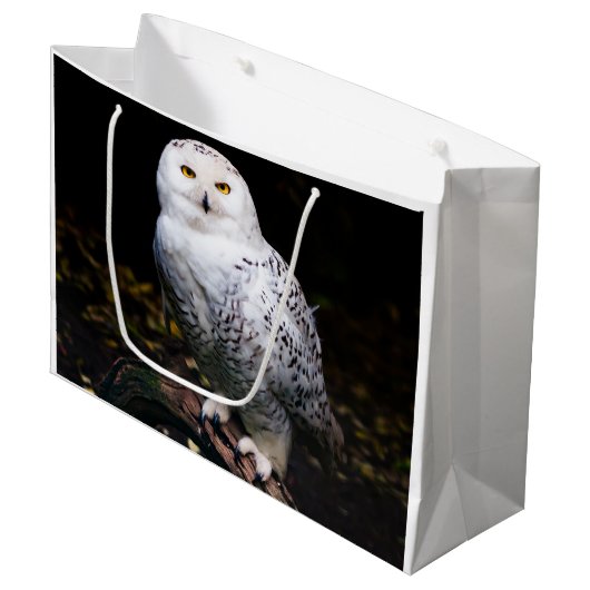 Schneeeule Große Geschenktüte (Vorderseite Schrägansicht)