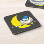 Schneeeule in der Winternacht des Neumonds Getränkeuntersetzer (Linke Seite)