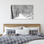 Schneefall auf dem Waldweg B&W Leinwanddruck (Insitu (Schlafzimmer))