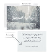 Schneefall im Winterwald Feiertagskarte