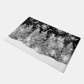 Schneefall zur Wintersonnenwende Fußmatte (Schrägansicht)