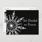 Schneeflocke auf Schwarzer Winter Hochzeit Save th Ankündigungspostkarte (Vorne/Hinten)