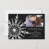 Schneeflocke auf Schwarzer Winter Hochzeit Save The Date (Vorderseite)