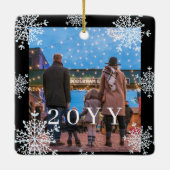 Schneeflocken 2 Fotos personalisiert Schwarz-weiß Keramikornament (Rückseite)