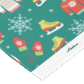 Schneeflocken Aquamarin Monogram Muster Weihnachte Tischdecke (Schrägansicht)