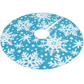 Schneeflocken auf Aqua Blue Polyester Weihnachtsbaumdecke (Schrägansicht)