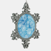 Schneeflocken auf blau schneeflocken Zinn-Ornament (Links)