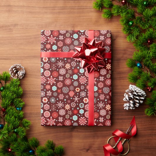 Schneeflocken auf Burgund Geschenkpapier (Feiertagsgeschenk)