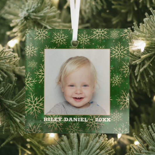 Schneeflocken auf grünem Foto Ornament Aus Glas (Insitu)