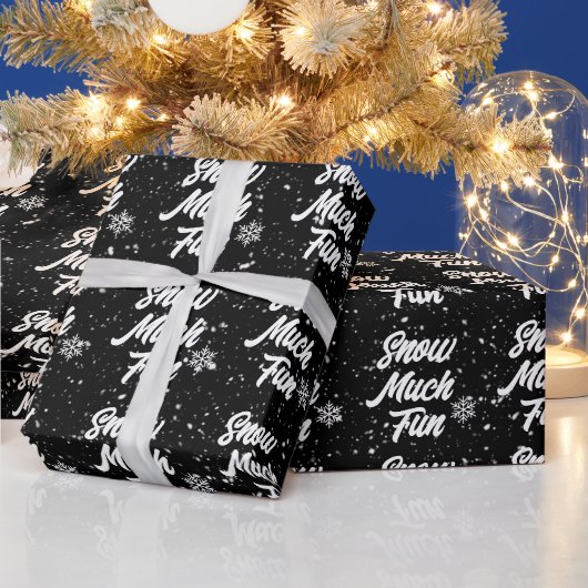 Schneeflocken auf schwarz geschenkpapier (Feiertage)