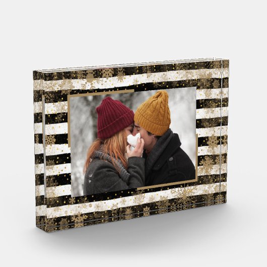 Schneeflocken auf Schwarz-weißen Streifen Fotoblock (Links)