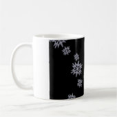 Schneeflocken auf schwarzem Hintergrund Kaffeetasse (Links)