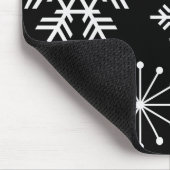 Schneeflocken auf schwarzer Mauspad-Kunst Urlaub Mousepad (Ecke)