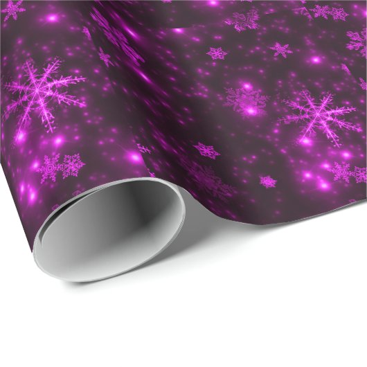 Schneeflocken auf tiefem Lila Hintergrund Geschenkpapier (Rolleneckpunkt)