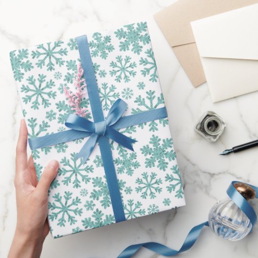 Schneeflocken auf weiß. geschenkpapier (Schenken)