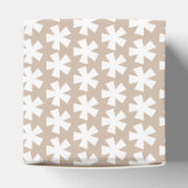 Schneeflocken aus weißem Schnee - beigefarbenes Ge Geschenkschachtel (Oben)