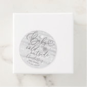 Schneeflocken Baby Es ist kalt draußen graue Babyd Geschenkanhänger (Beispiel)