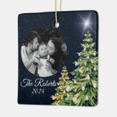 Schneeflocken & Bäume Wintergarten Elegantes Navy  Keramikornament (Links)