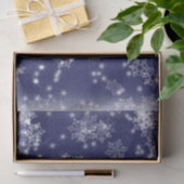 Schneeflocken gegen einen nächtlichen Himmel Seidenpapier (Geschenk)