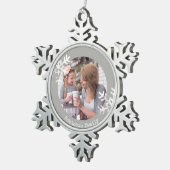 Schneeflocken Grau Foto Mit Monogramm Zinn-Ornament (Rechts)