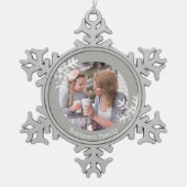 Schneeflocken Grau Foto Mit Monogramm Zinn-Ornament (Vorderseite)