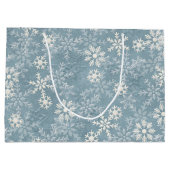 Schneeflocken im blauen Hintergrund Große Geschenktüte (Rückseite)