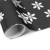 Schneeflocken im schwarzen Hintergrund Geschenkpapier (Rolleneckpunkt)