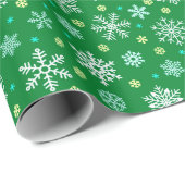 Schneeflocken in verschiedenen Formen grün festlic Geschenkpapier (Rolleneckpunkt)
