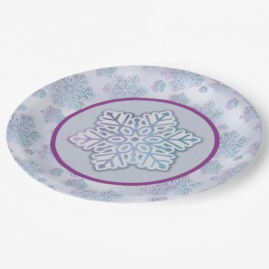 Schneeflocken Iridescent Blue & Lila Pappteller (Schrägansicht)