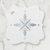 Schneeflocken mit Blütenblättern Geschenkanhänger (Vorderseite)