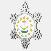 Schneeflocken mit der Flagge der Insel Rhode Zinn-Ornament (Rechts)