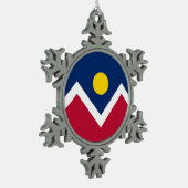 Schneeflocken mit der Flagge von Denver Zinn-Ornament (Links)