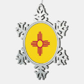 Schneeflocken mit New Mexico Flag Zinn-Ornament (Rechts)