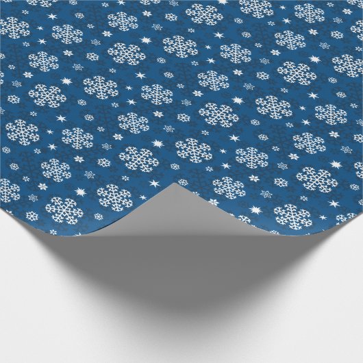 Schneeflocken Muster auf blau Geschenkpapier (Ecke)