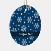 Schneeflocken Muster auf blau Keramik Ornament (Rechts)