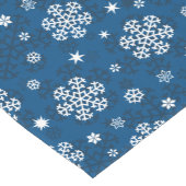 Schneeflocken Muster auf blau Kurzer Tischläufer (Ecke)