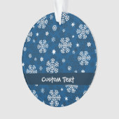 Schneeflocken Muster auf blau Ornament (Vorderseite)