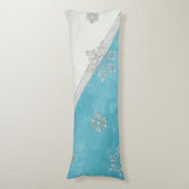 Schneeflocken & Peppermint Urlaub Seitenschläferkissen (Vorderseite Vertikal)