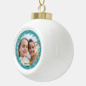 Schneeflocken } Personalisiertes Foto Keramik Kugel-Ornament (Rechts)