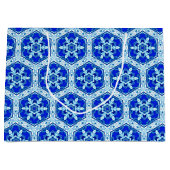 Schneeflocken Quit Pattern - Kobalt Blau und Weiß Große Geschenktüte (Vorderseite)