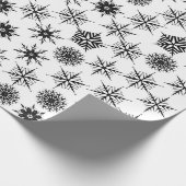 Schneeflocken schwarz-weiß Muster Geschenkpapier (Ecke)