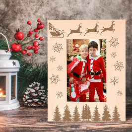 Schneeflocken und Bäume im Santa und Rentier Geätzte Rahmen